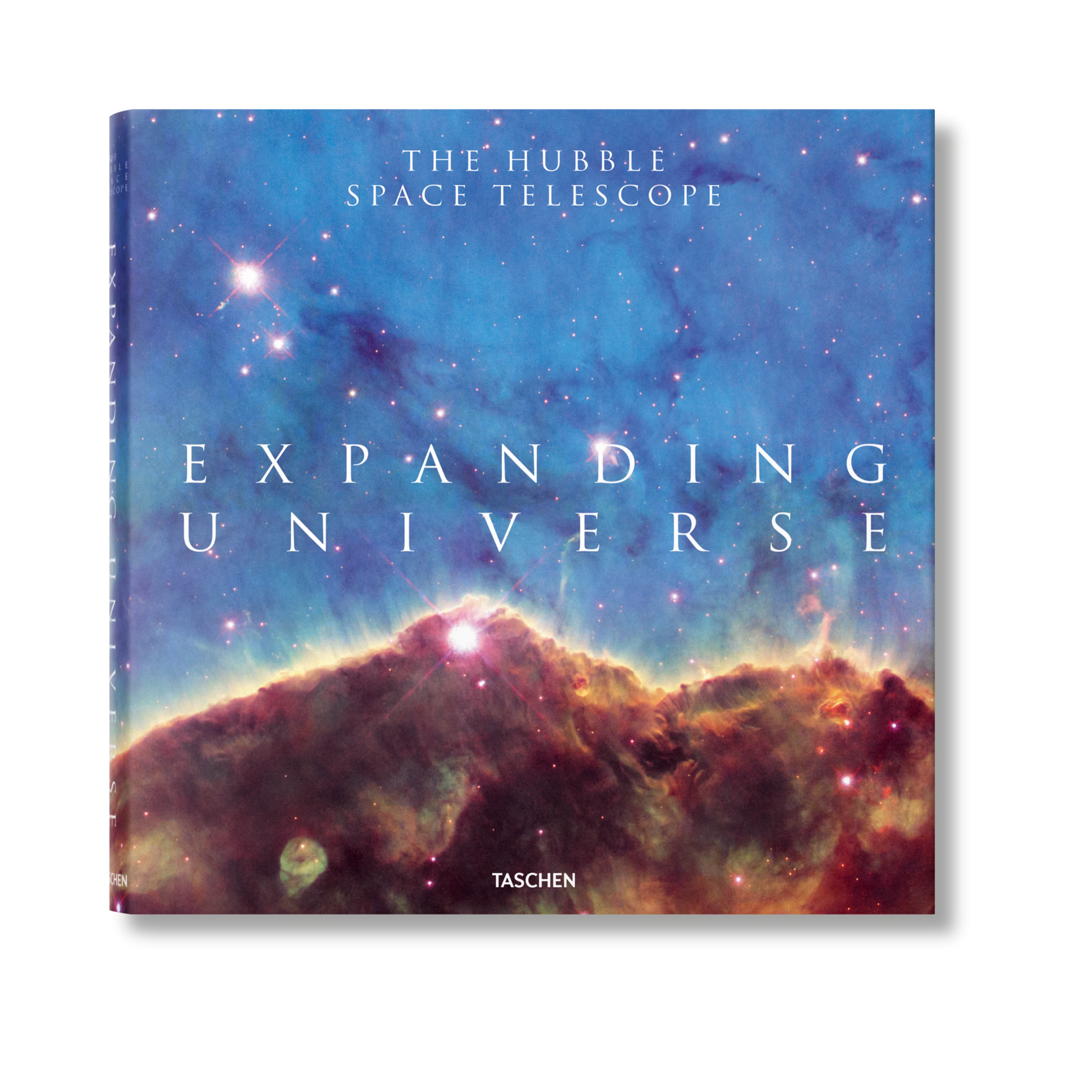 Expanding Universe. The Hubble Space Telescope