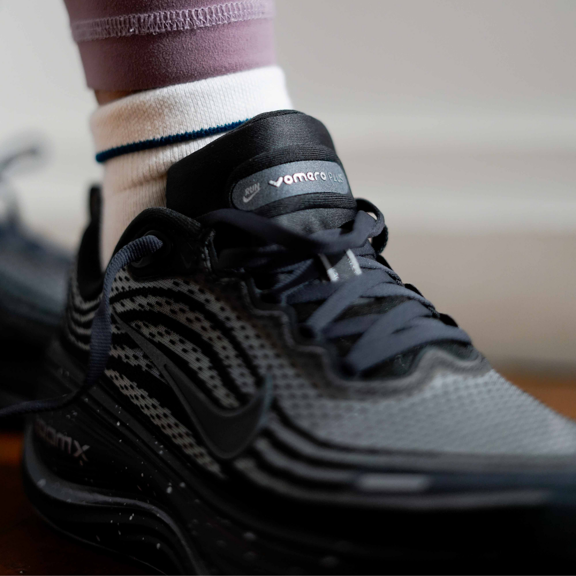 Men's Nike Vomero Plus "Speckle" - Anthracite/Black/Dark Obsidian/Obsidian