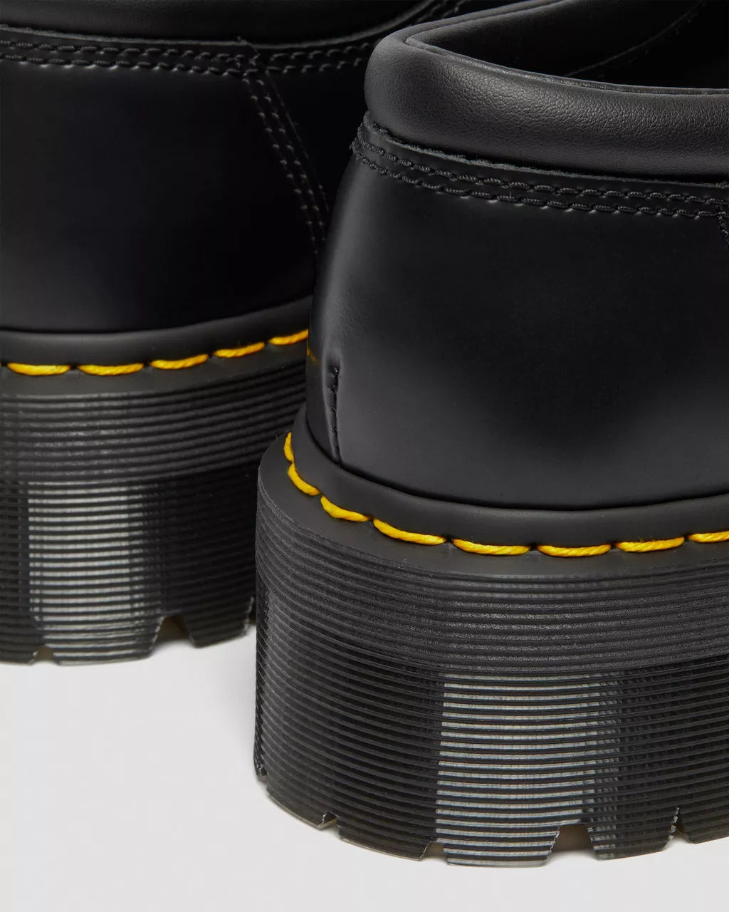 Dr. Martens 8053 Quad - Black Polished Smooth
