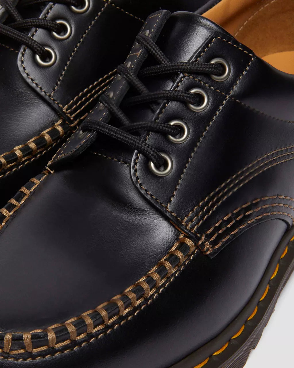 Dr. Martens Lowell - Black Analine