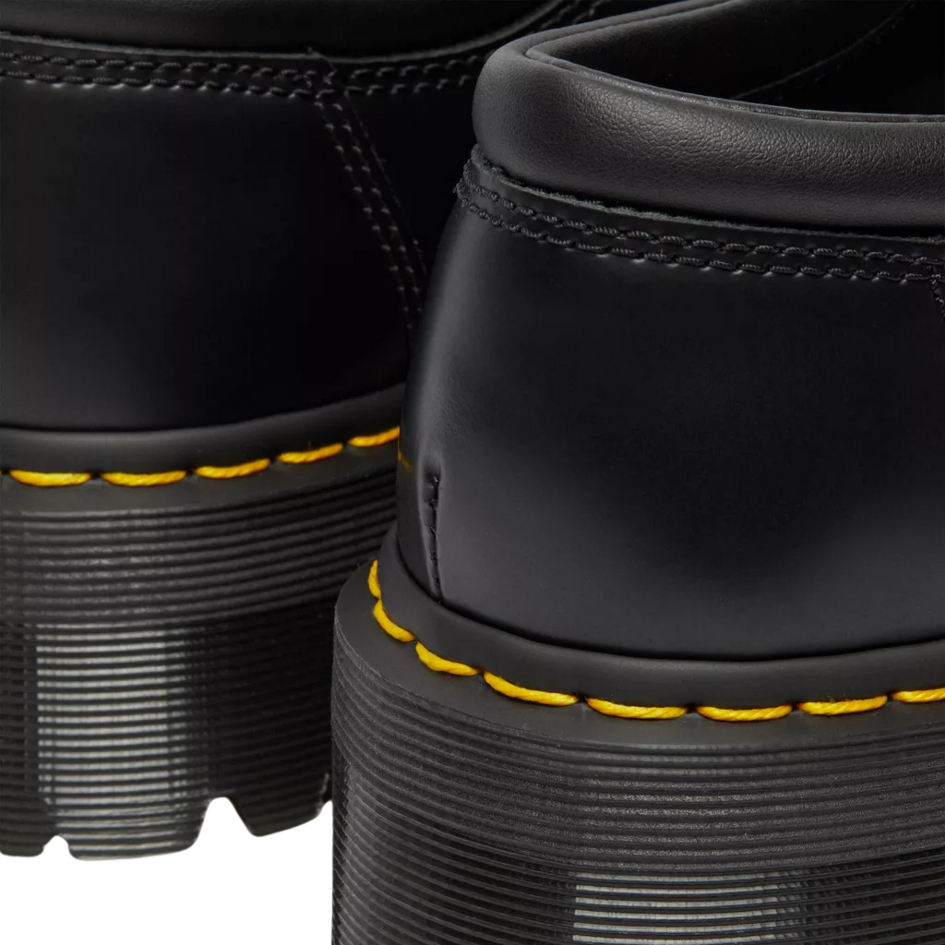 Dr. Martens 8053 Quad - Black Polished Smooth