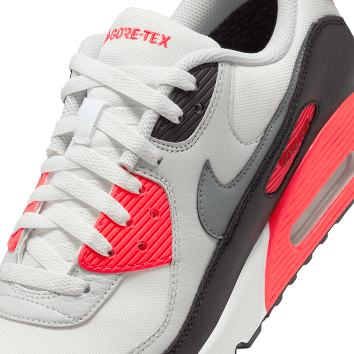 Men's Nike Air Max 90 GORE-TEX - Summit White/Cool Grey/Bright Crimson