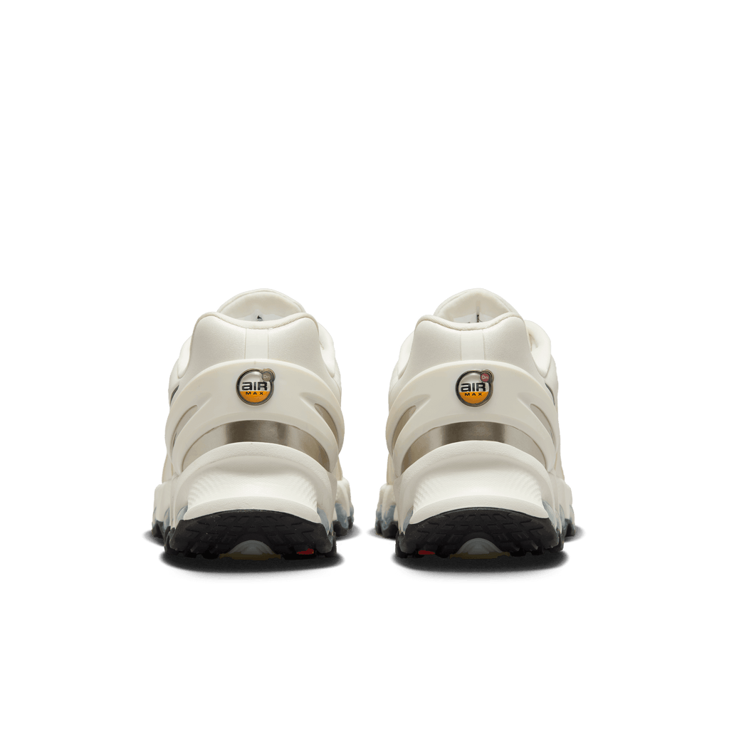 Women's Nike Air Max DN8 - Sail/Black/Fossil