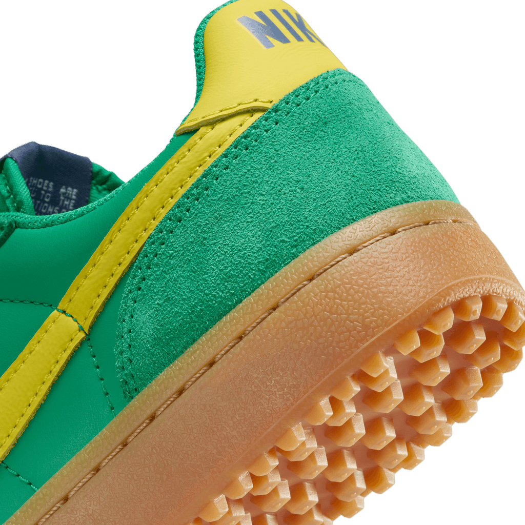 Women's Nike Field General - Stadium Green/Lightening/Sail