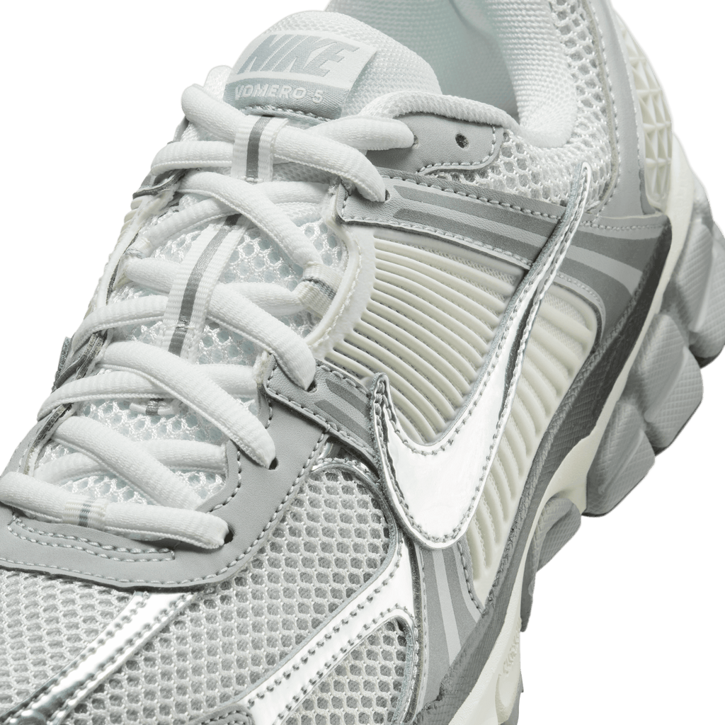 Men's Nike Zoom Vomero 5 - Summit White/Metallic Silver