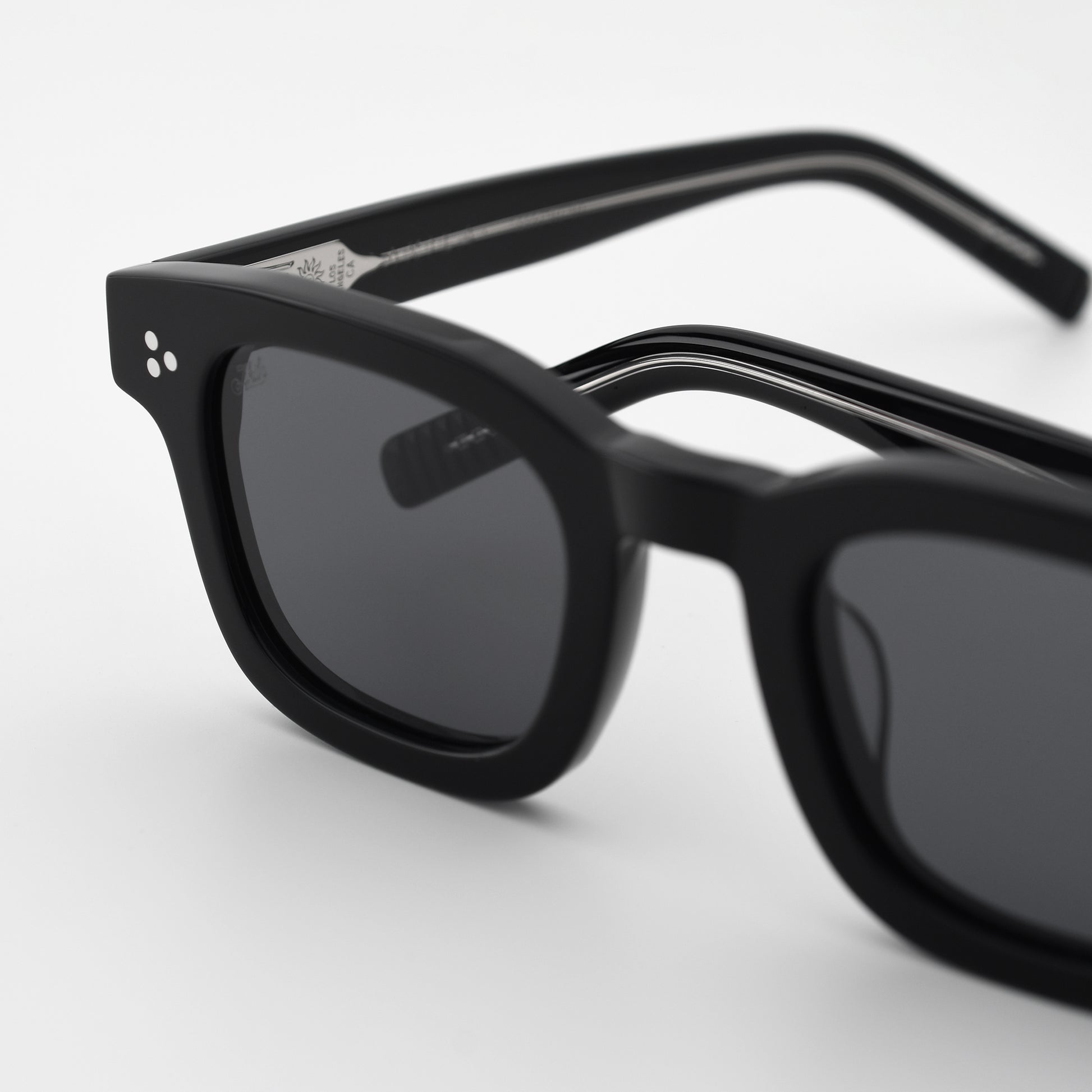 AKILA Ascent - Black/Black