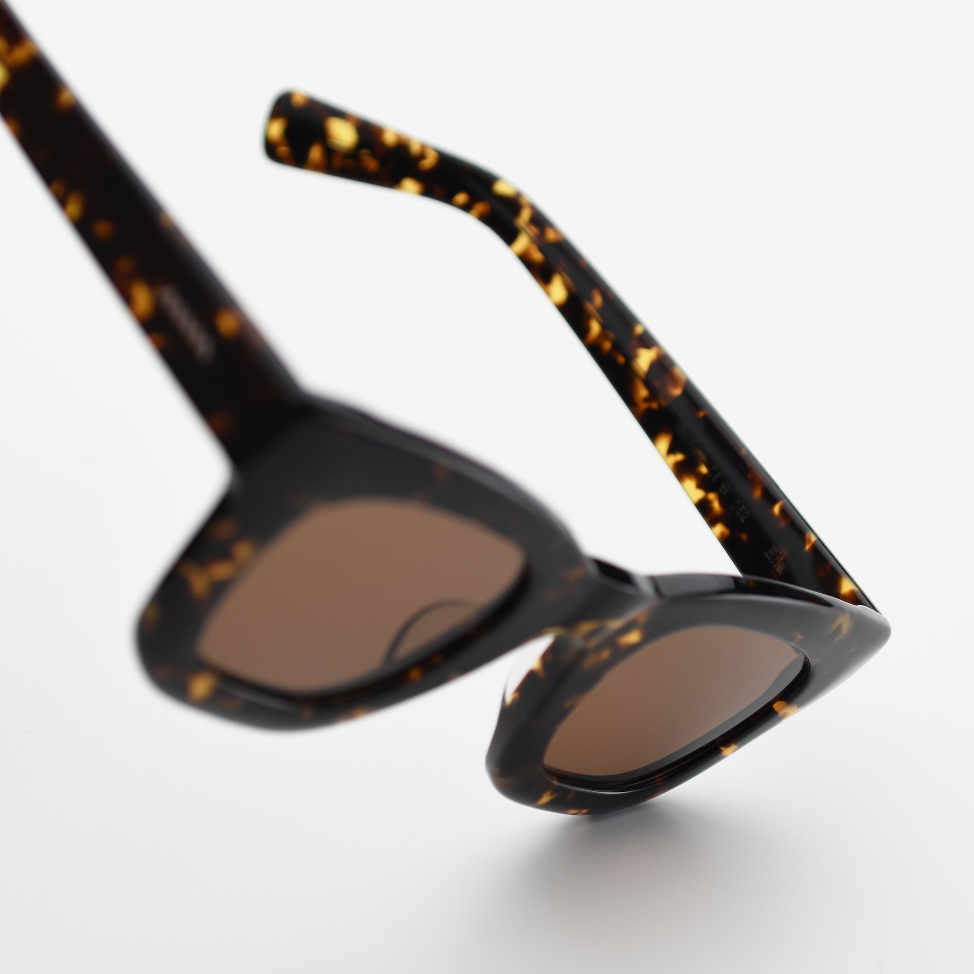 Brain Dead Eyewear Elia - Tortoise/Brown