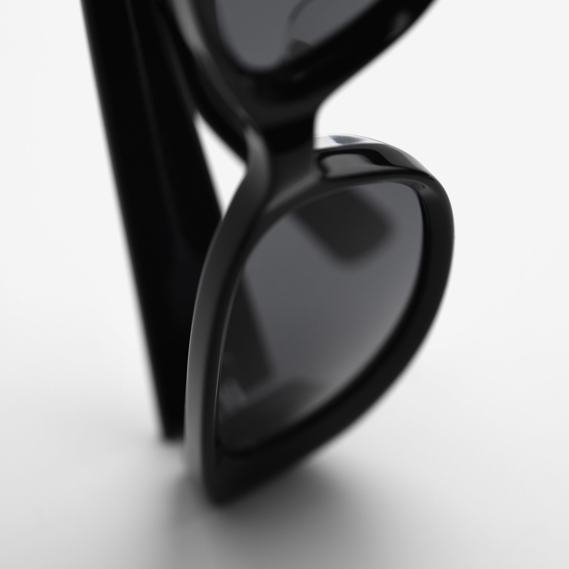 AKILA Mira - Black/Black