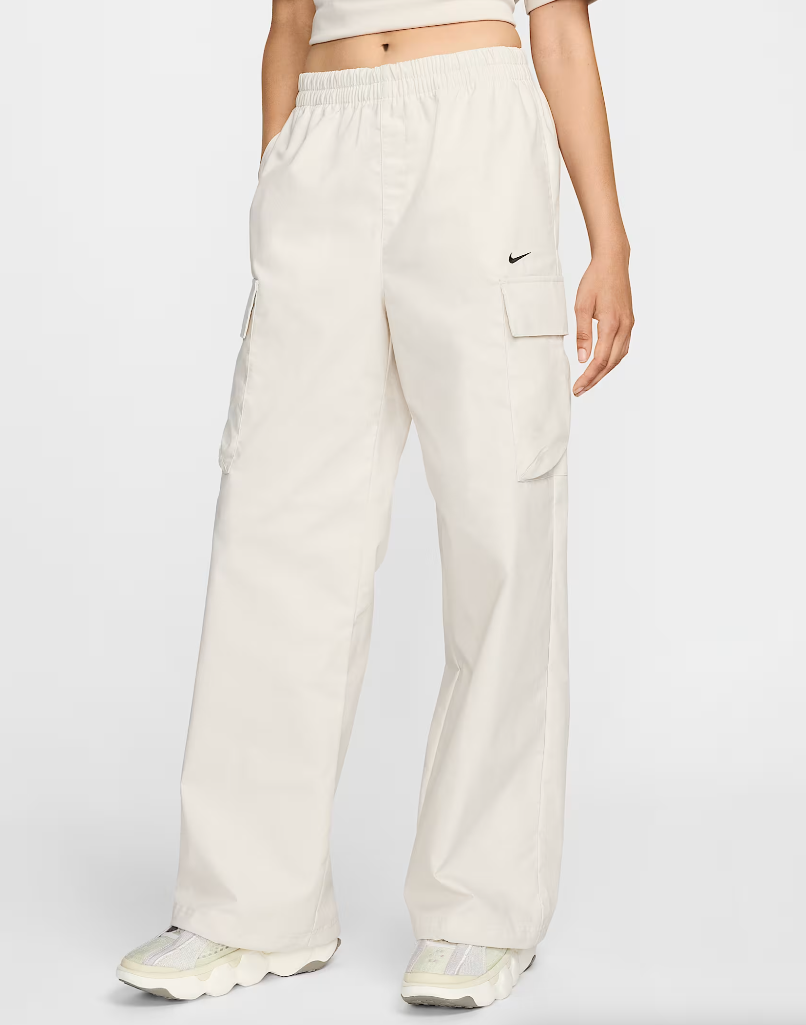 Women's Nike Mid-Rise Cargo Pants - Lt Orewood Brown/Black