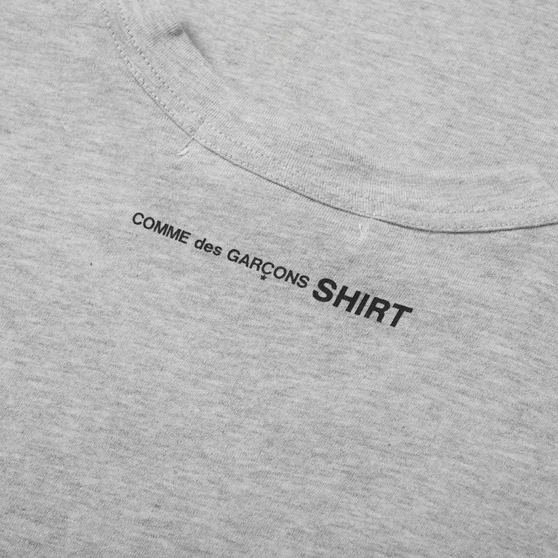 COMME des GARÇONS SHIRT Small Logo Back Long Sleeve Tee - Heather Grey